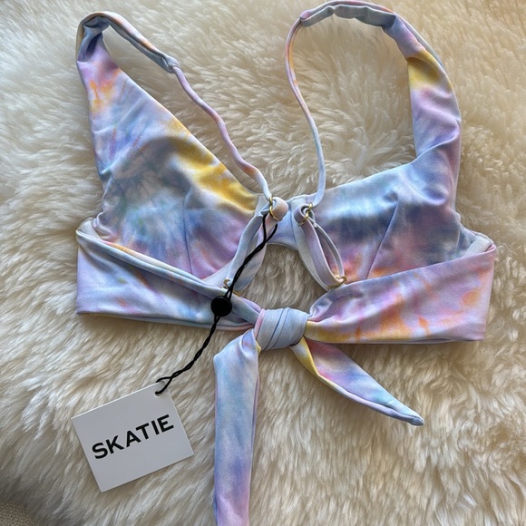 XS NWT light blue yellow tie dye underwire thick strap bikini top - Picture 2 of 2